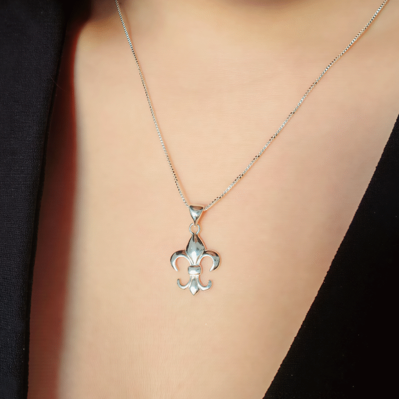 Collier Fleur de Lys – Image 3